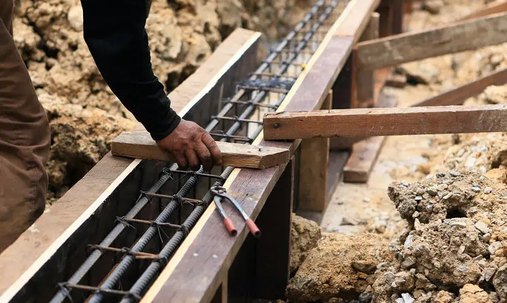 Jaki cement na fundament: wybierz najlepszy materiał dla trwałości budowy