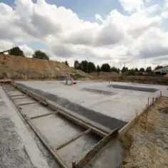 Ile kosztują fundamenty pod dom 140m2? Sprawdź, co wpływa na ceny