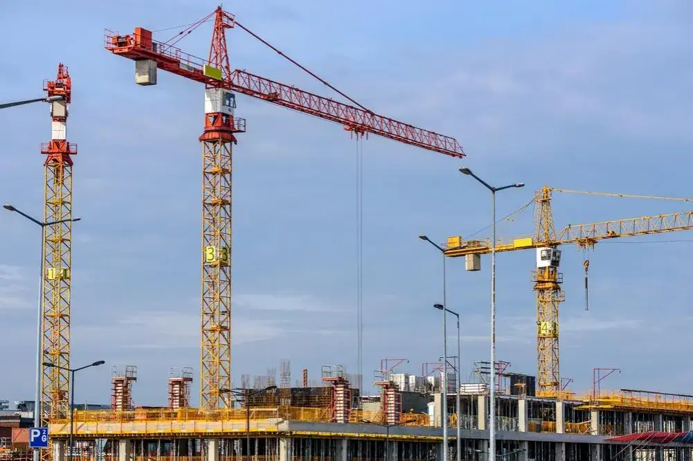 Zdjęcie Ile stali na fundamenty? Kluczowe informacje i obliczenia, które musisz znać