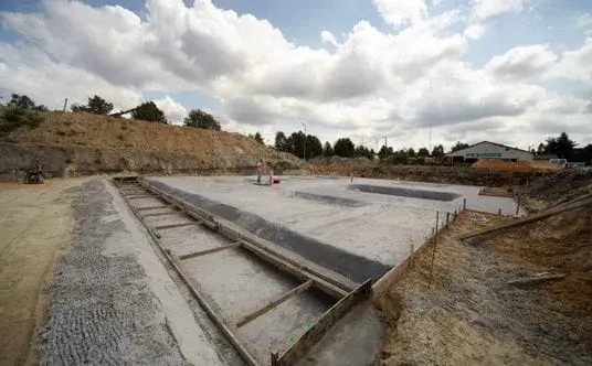 Ile kosztują fundamenty pod dom 140m2? Sprawdź, co wpływa na ceny
