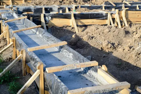 Jak zbudować solidne ławy fundamentowe krok po kroku - Poradnik eksperta